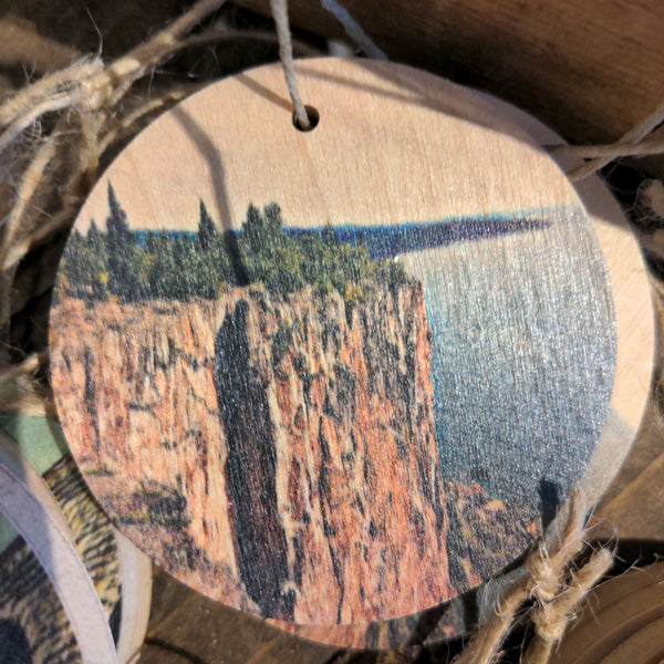 Wood Slice Ornament (24 different MN images)